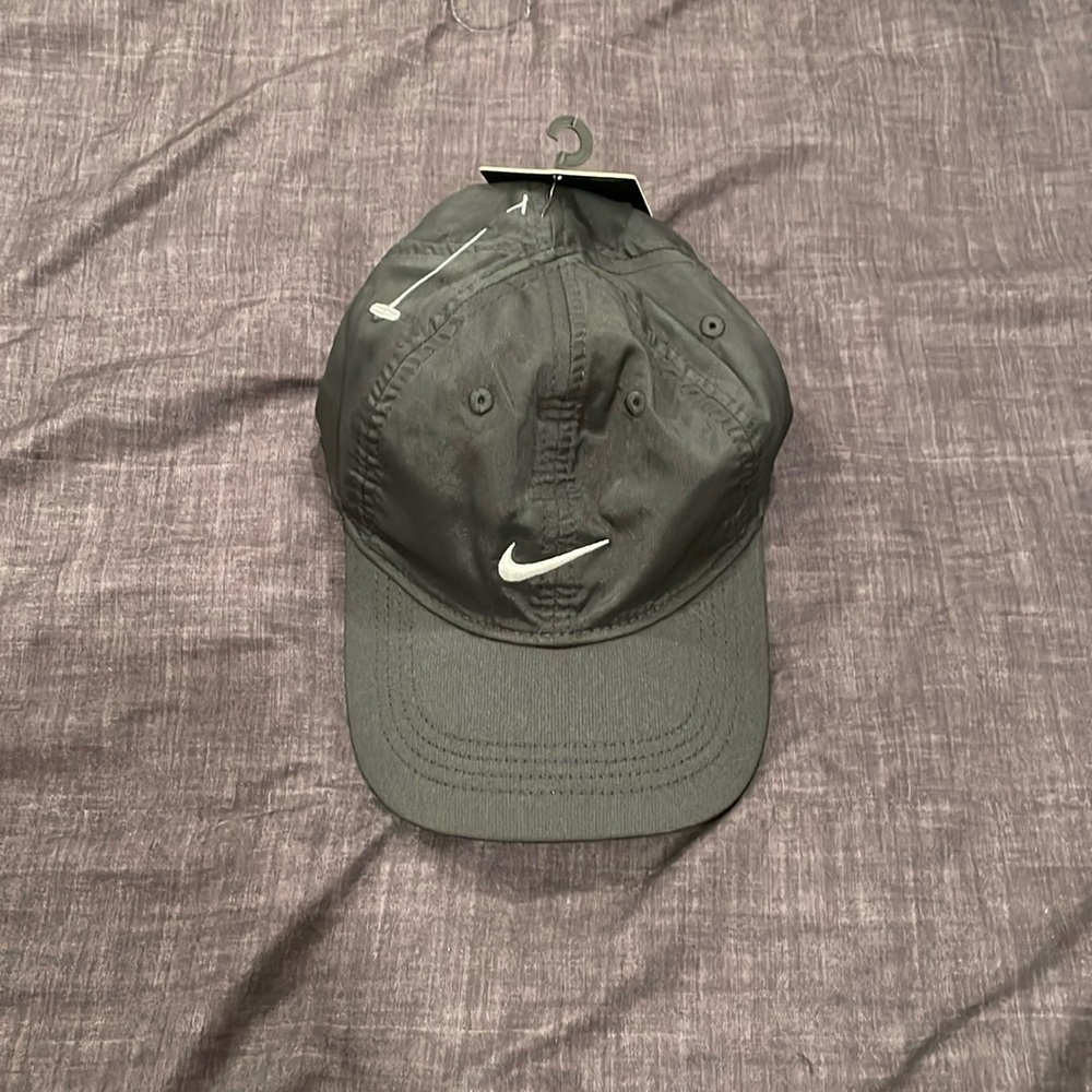 Nike size 2T/4T black baseball hat, new with tags